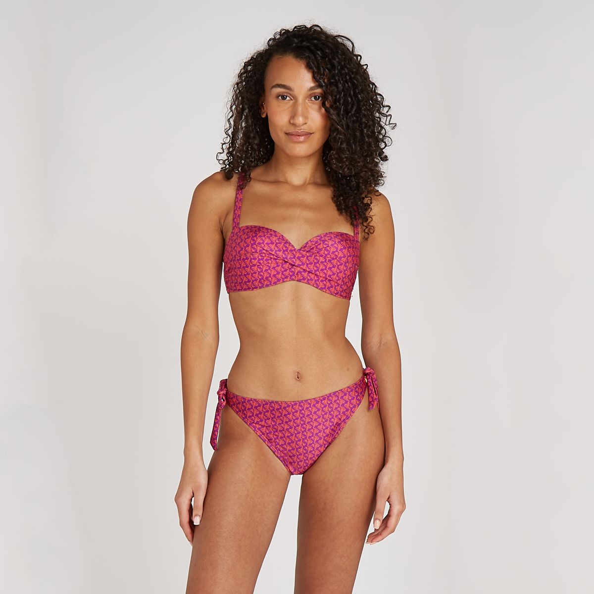 Bikini bottom bow coral