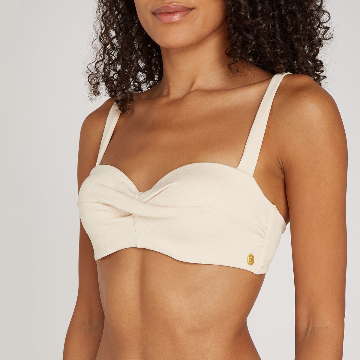 Twisted bikini top off white relief