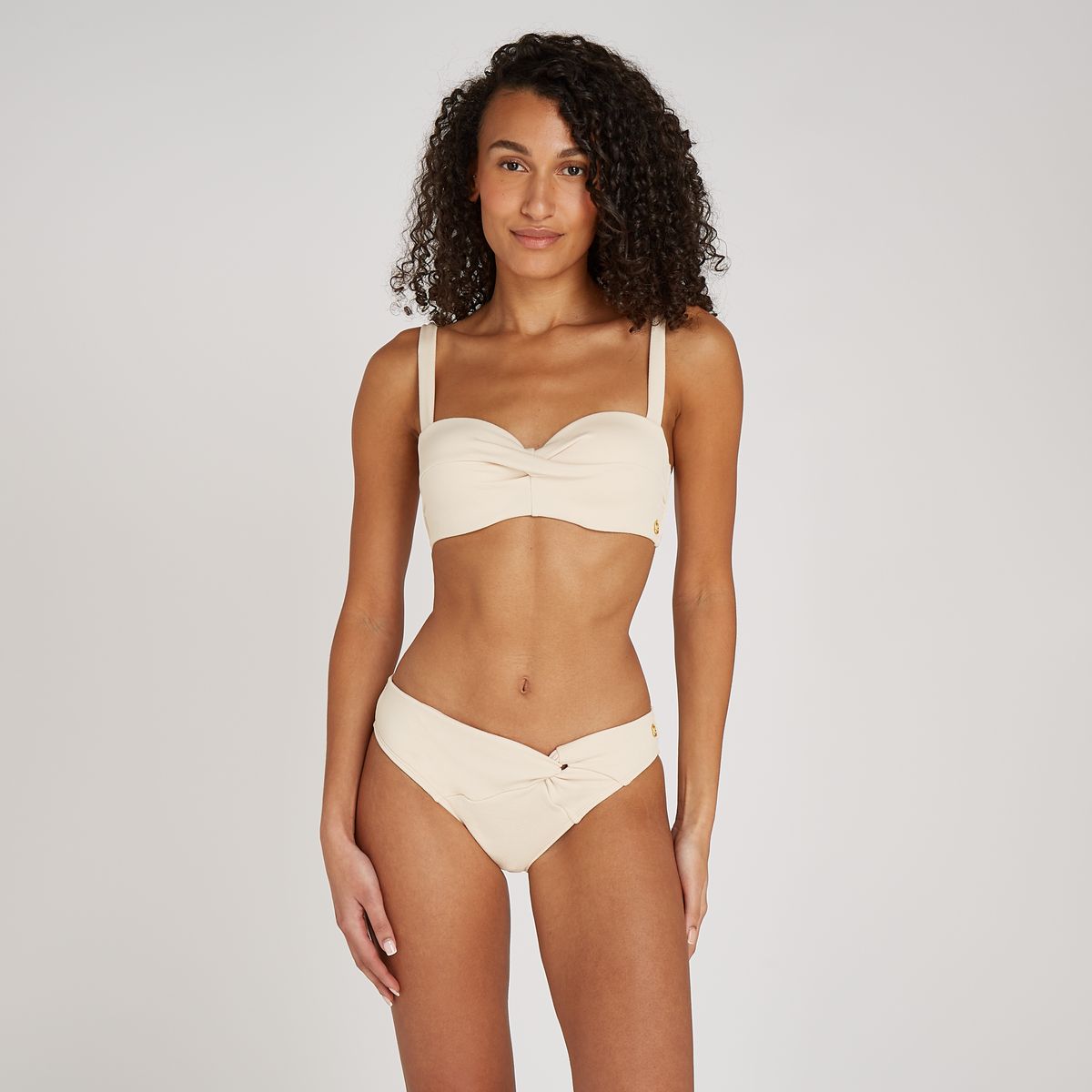 Twisted bikini top off white relief